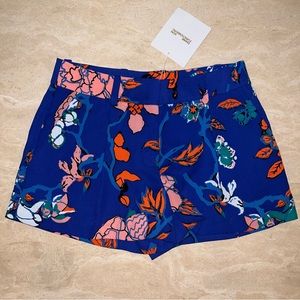 NWT BRAND NEW DVF Diane Von Furstenberg Naples
Short - Size 0